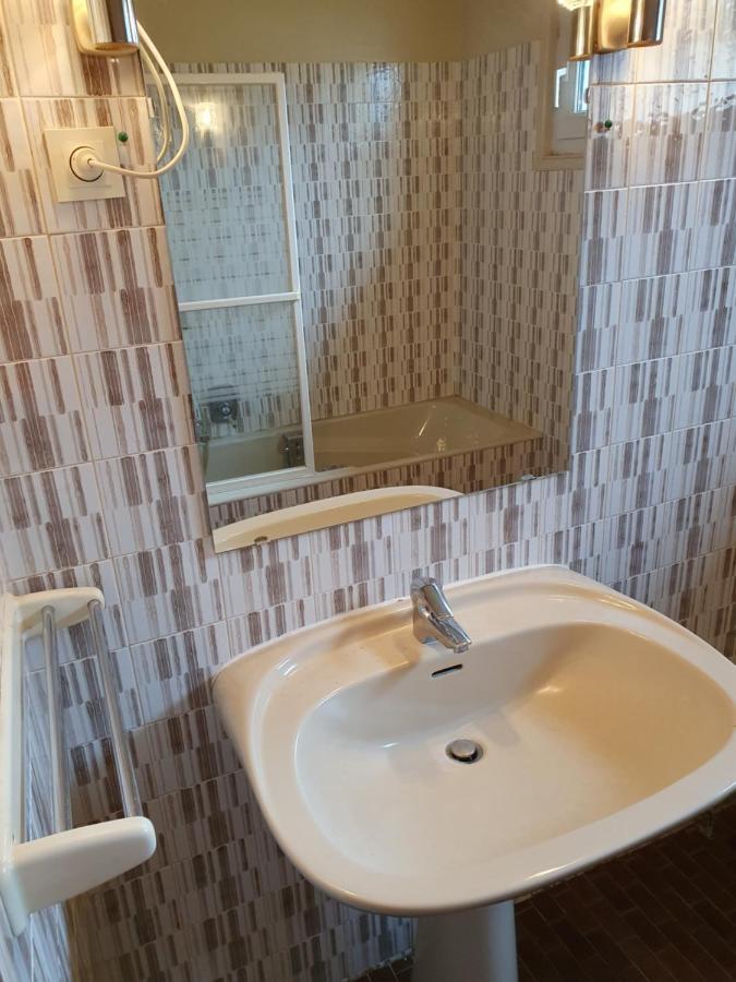 La Bourzede F3 Apartment Langeac ภายนอก รูปภาพ